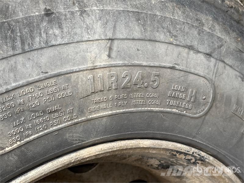  Nahanni 13 ft T/A Pup Dump Trailer Самоскиди