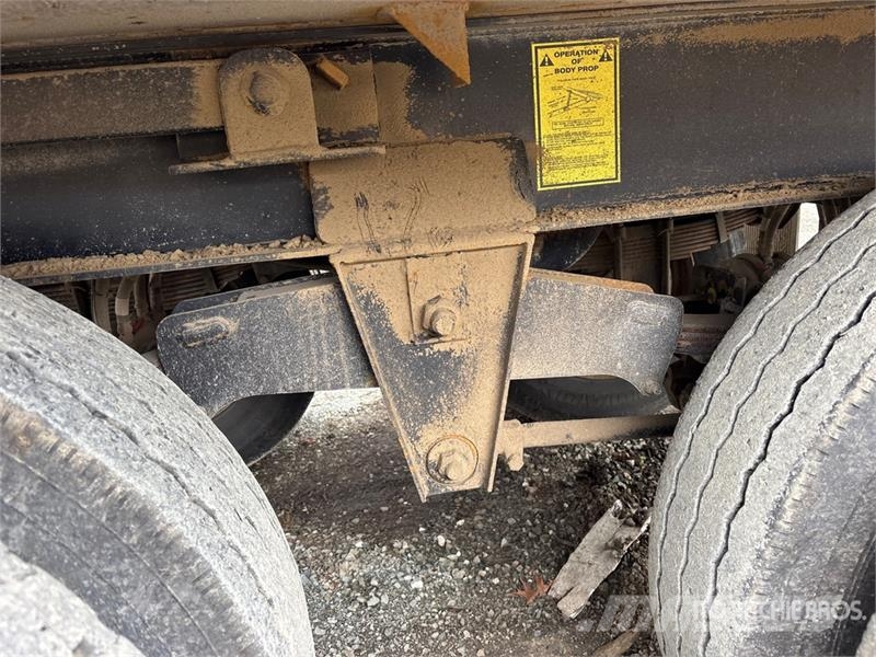 Nahanni 13 ft T/A Pup Dump Trailer Самоскиди
