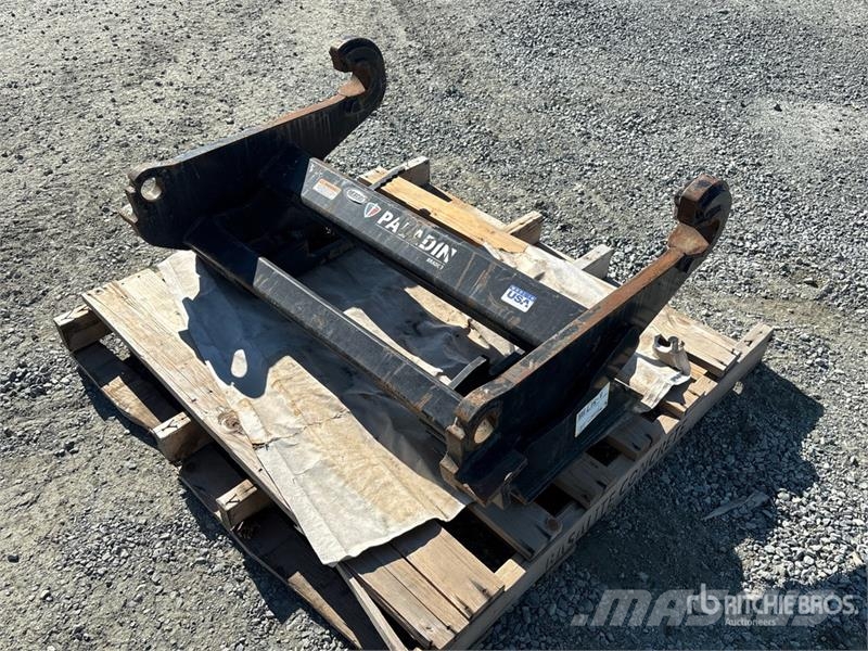PALADIN Wheel Loader Skid Steer Adaptor Muut