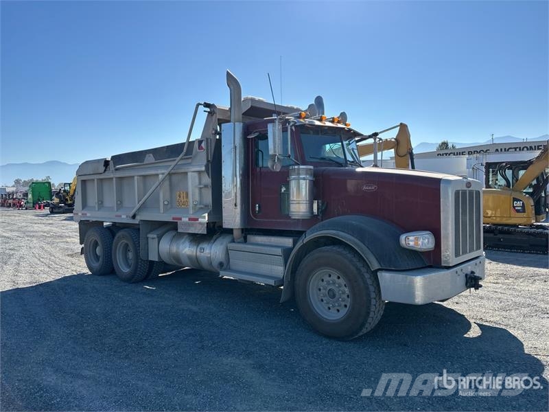 Peterbilt 367 Φορτηγά Ανατροπή