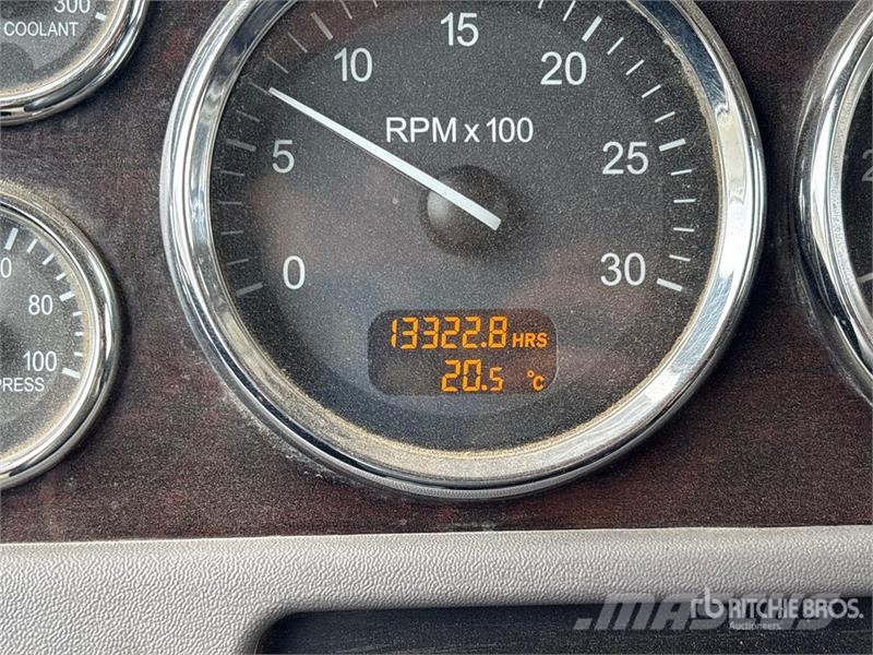 Peterbilt 367 Savivarčių priekabų vilkikai