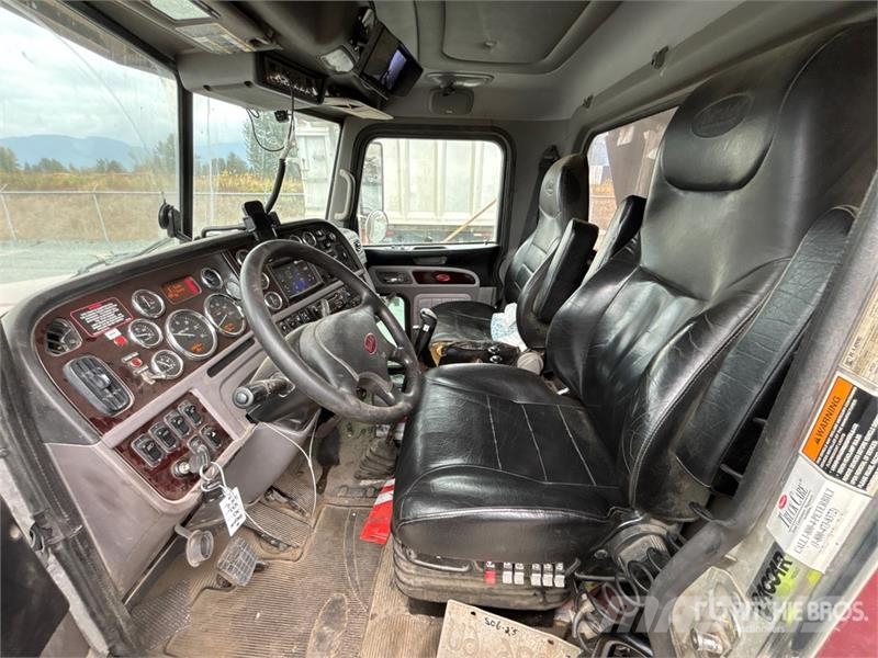 Peterbilt 367 Savivarčių priekabų vilkikai