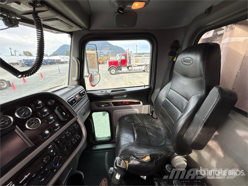Peterbilt 367 Kiper tovornjaki
