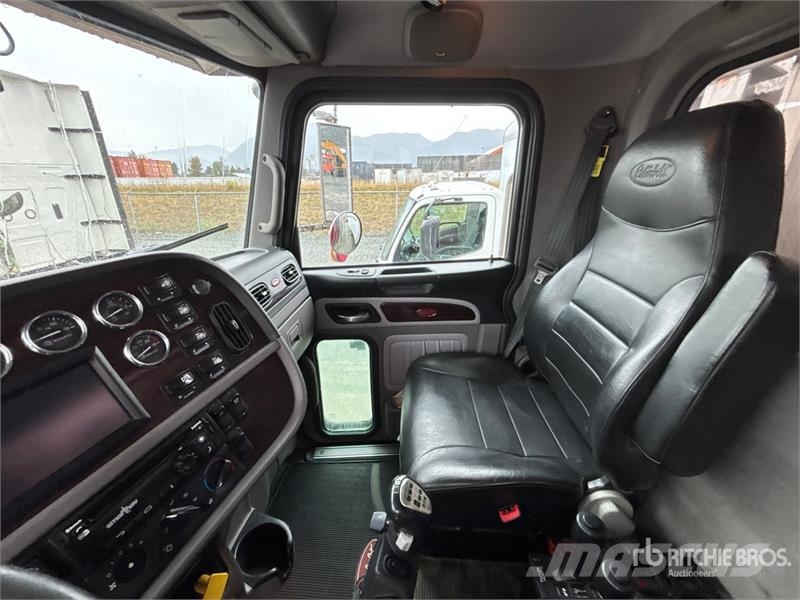Peterbilt 367 Kiperi kamioni