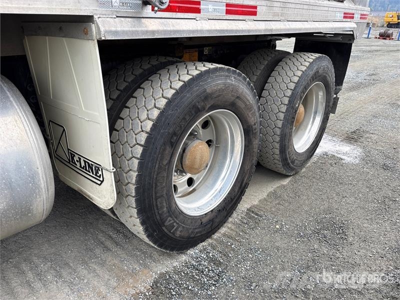 Peterbilt 367 Sora- ja kippiautot