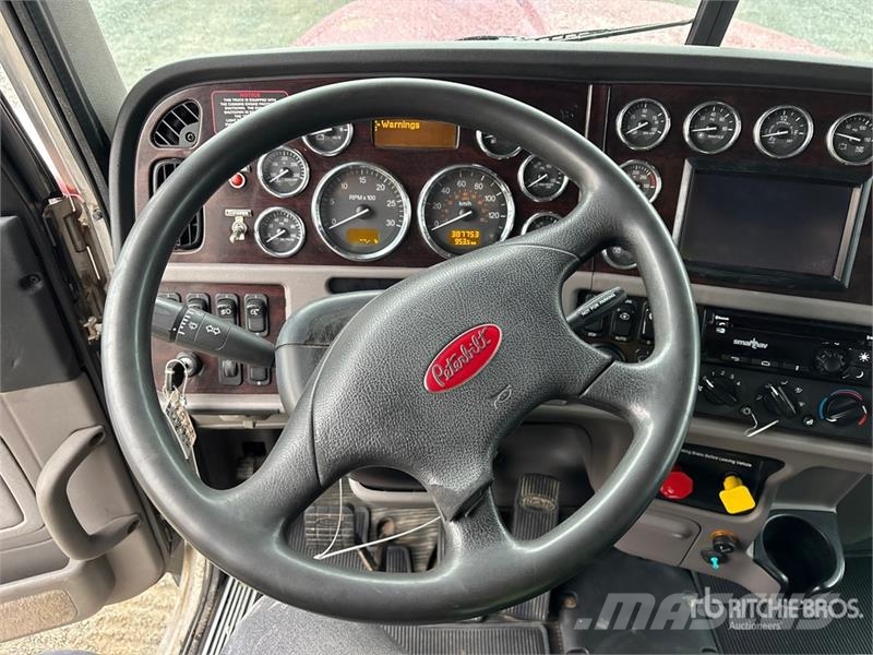 Peterbilt 367 Sora- ja kippiautot