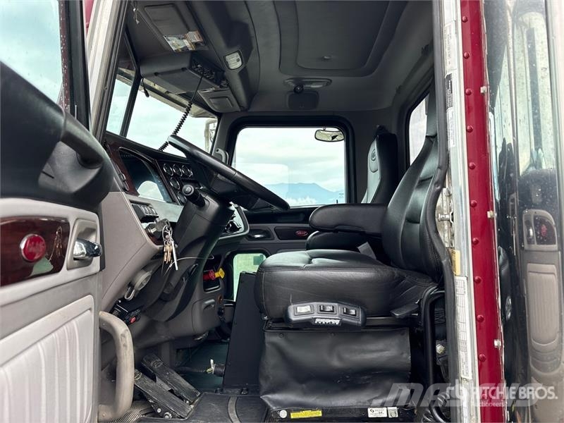 Peterbilt 367 Sora- ja kippiautot