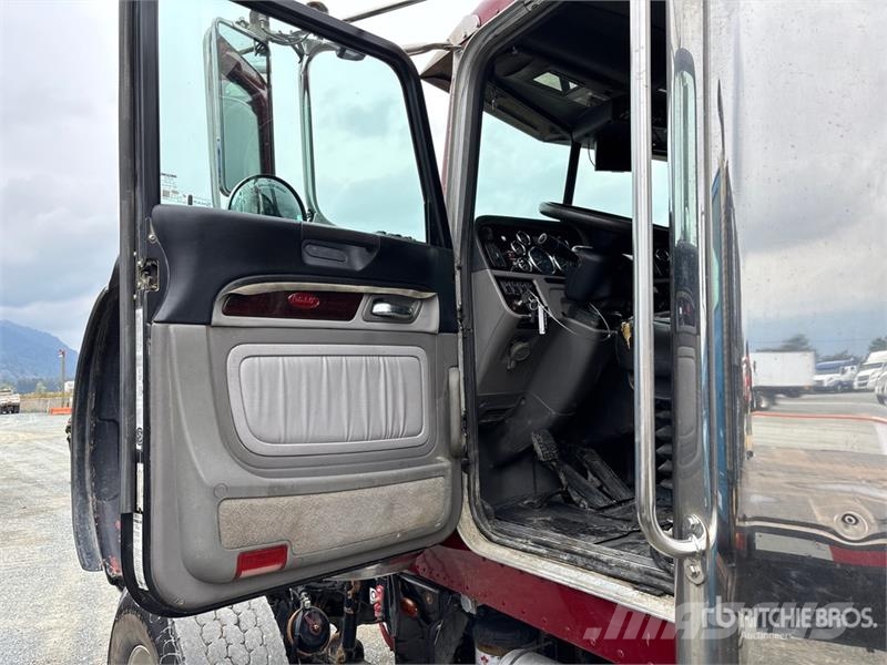 Peterbilt 367 Tipper trucks