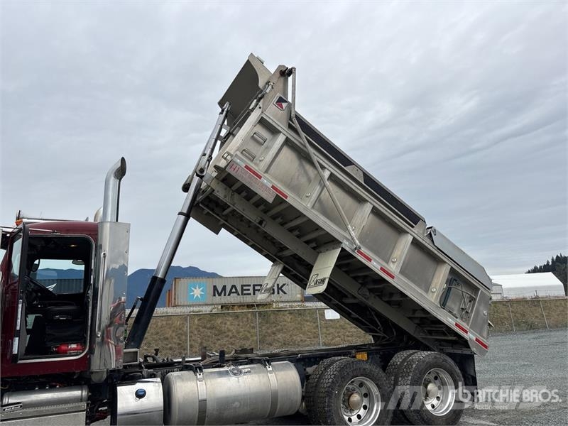 Peterbilt 367 Kiperi kamioni