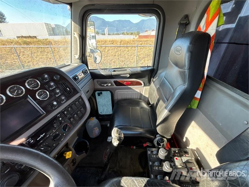 Peterbilt 367 شاحنات قلابة