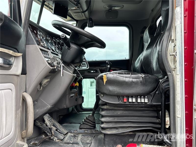 Peterbilt 367 Tipper trucks