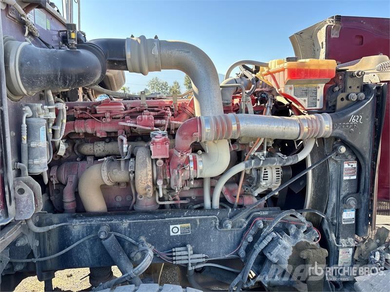 Peterbilt 367 Φορτηγά Ανατροπή