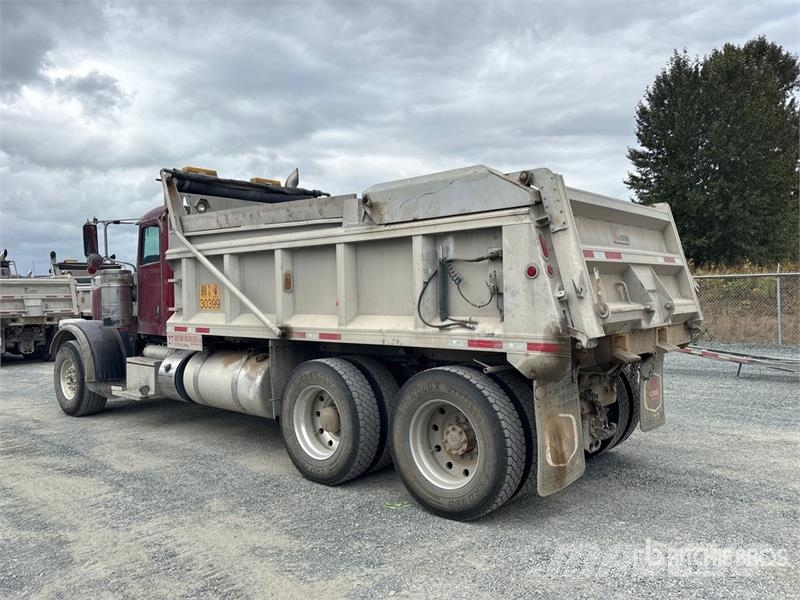 Peterbilt 367 Savivarčių priekabų vilkikai