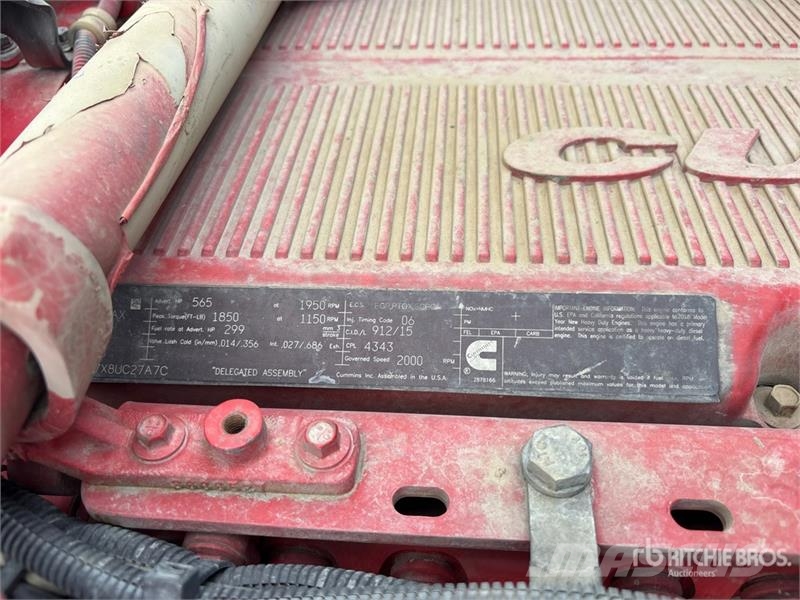 Peterbilt 367 Savivarčių priekabų vilkikai