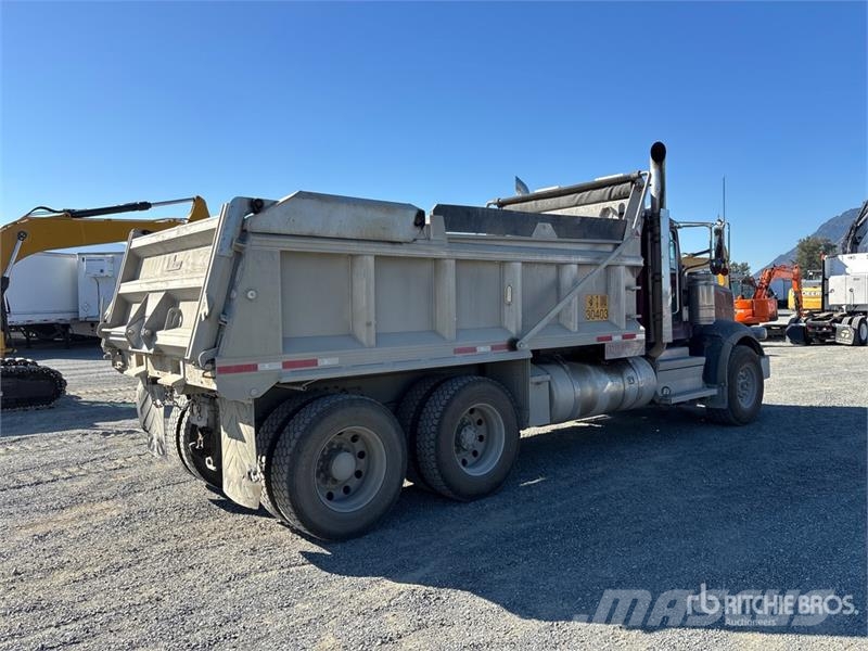 Peterbilt 367 Φορτηγά Ανατροπή