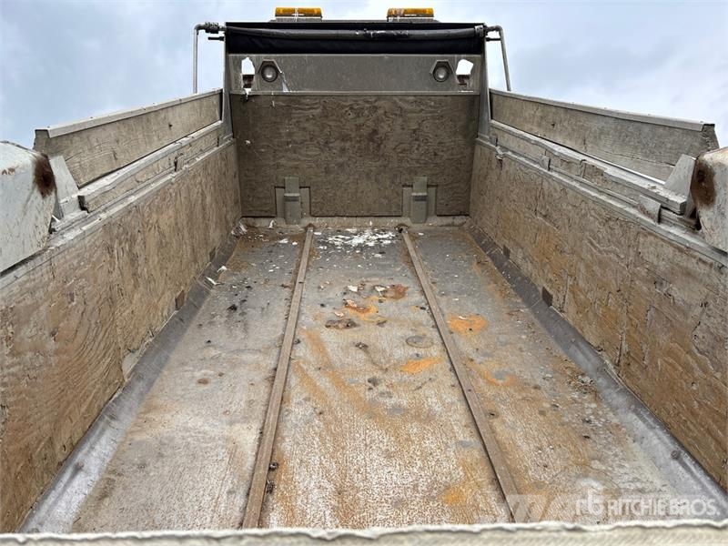 Peterbilt 367 Tipper trucks