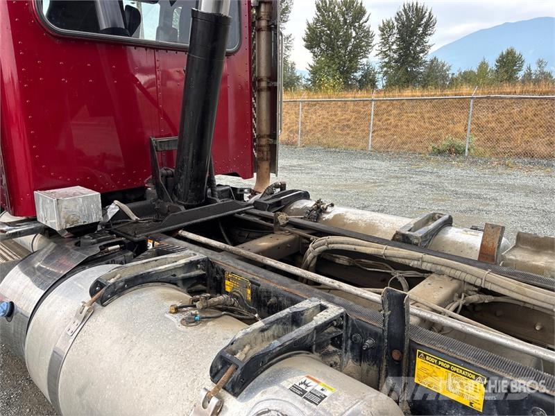 Peterbilt 367 Sora- ja kippiautot