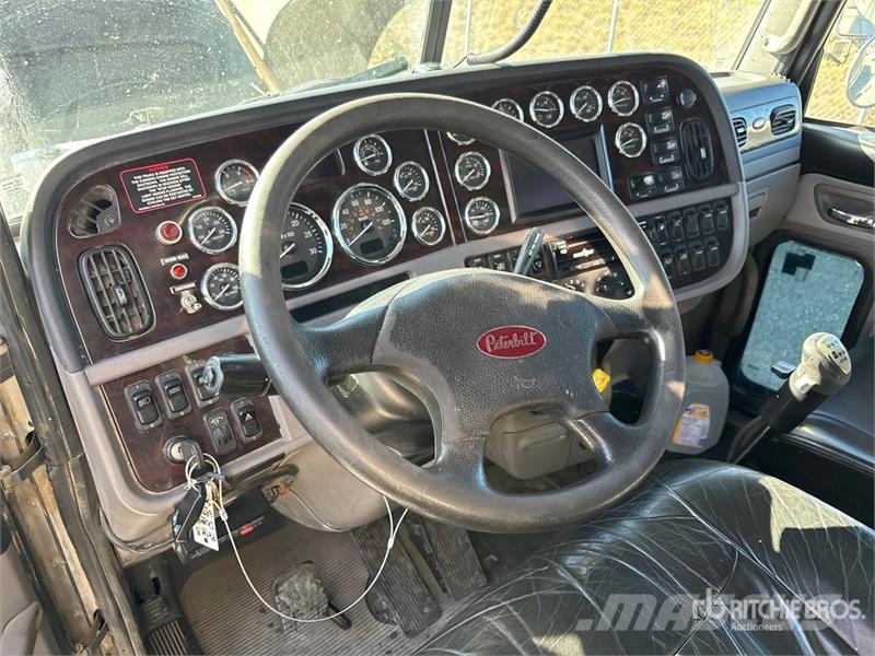 Peterbilt 367 شاحنات قلابة