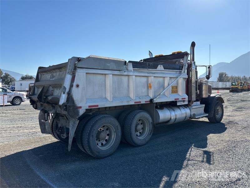 Peterbilt 367 شاحنات قلابة