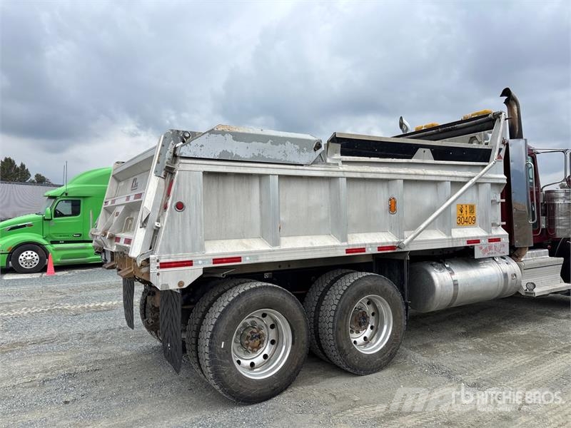 Peterbilt 367 Tipper trucks