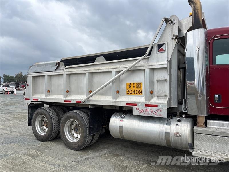 Peterbilt 367 Tipper trucks