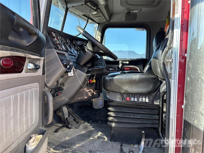 Peterbilt 367 شاحنات قلابة