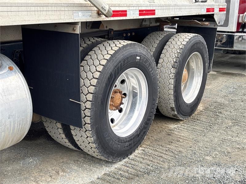Peterbilt 367 Sora- ja kippiautot