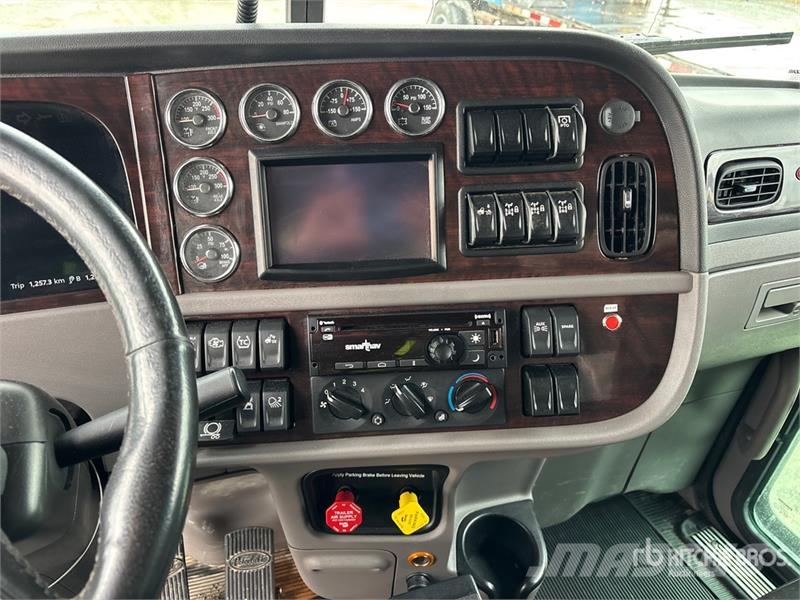 Peterbilt 367 Sora- ja kippiautot