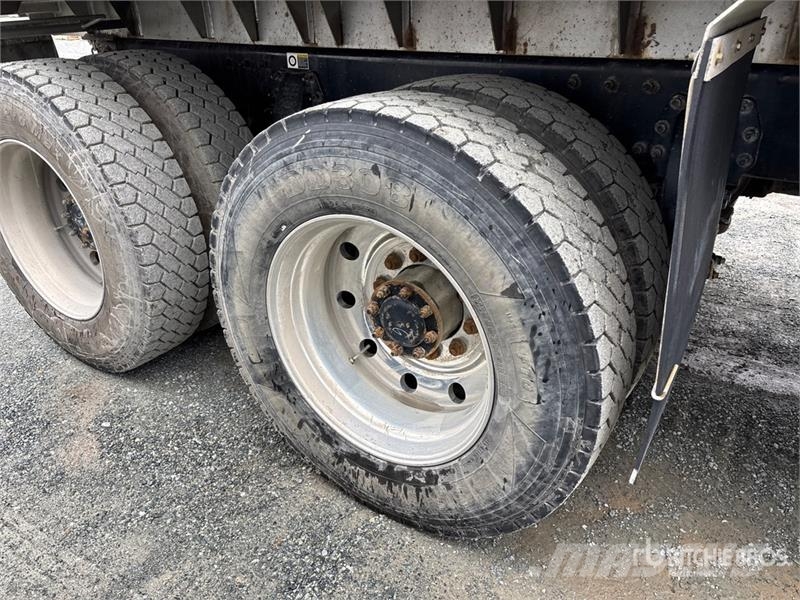 Peterbilt 367 Kiperi kamioni