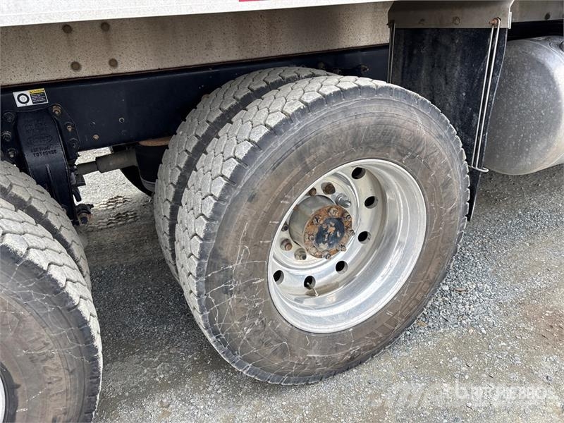 Peterbilt 367 Tipper trucks