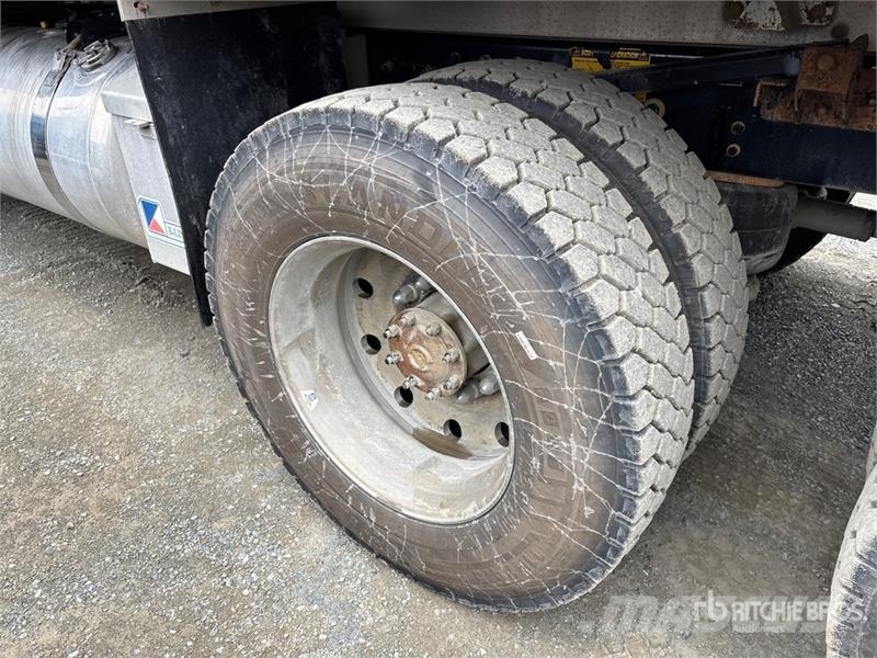Peterbilt 367 Tipper trucks