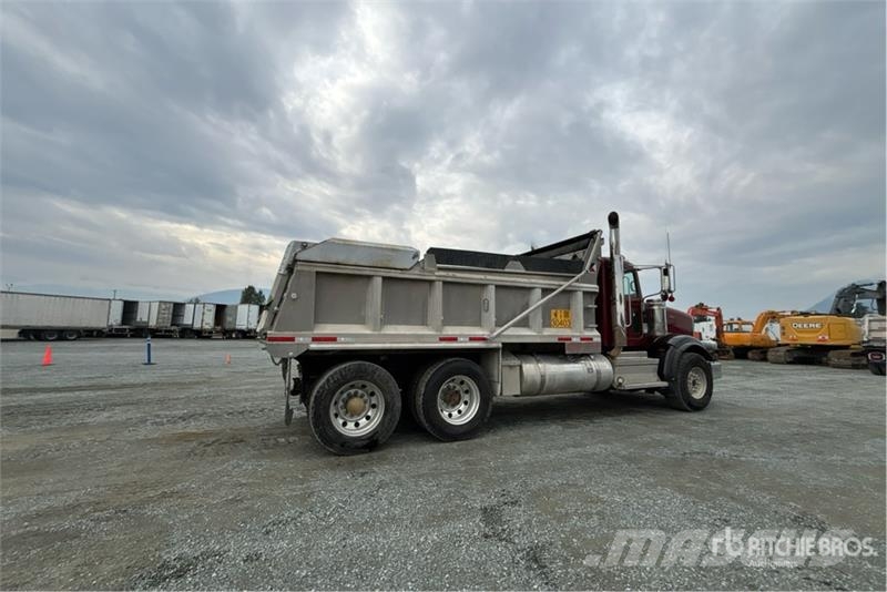 Peterbilt 367 Sora- ja kippiautot