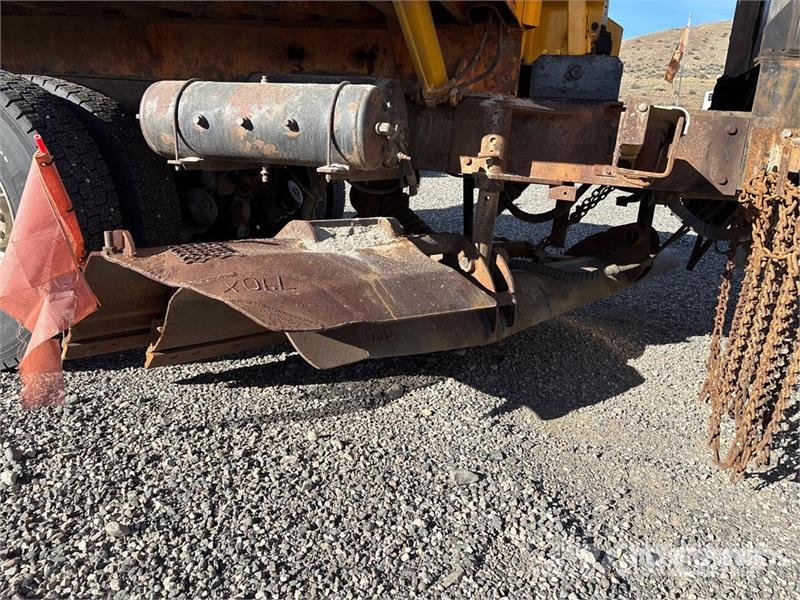 Peterbilt 367 6x4 Snow Plow Truck Plogbilar
