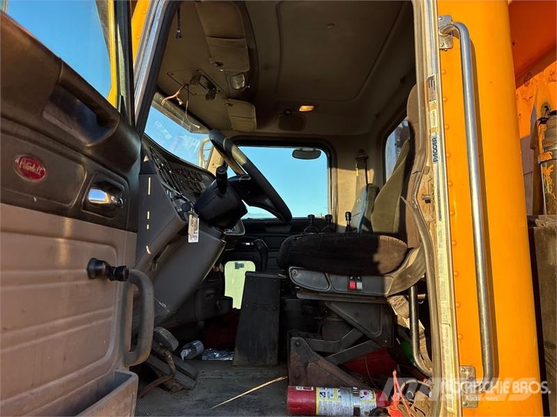 Peterbilt 367 6x4 Snow Plow Truck Komunalna vozila