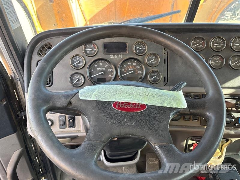 Peterbilt 367 6x4 Snow Plow Truck Plogbilar