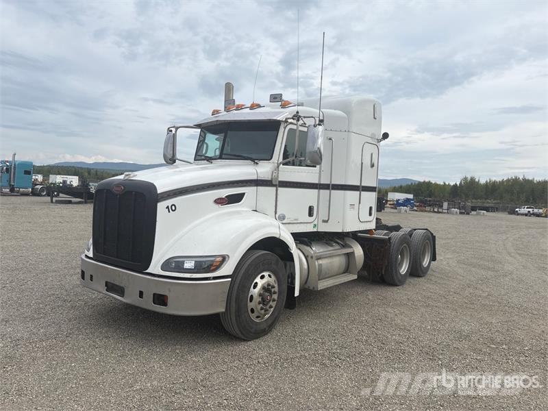 Peterbilt 384 Trækkere