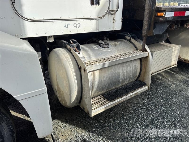 Peterbilt 385 Camion con sponde ribaltabili