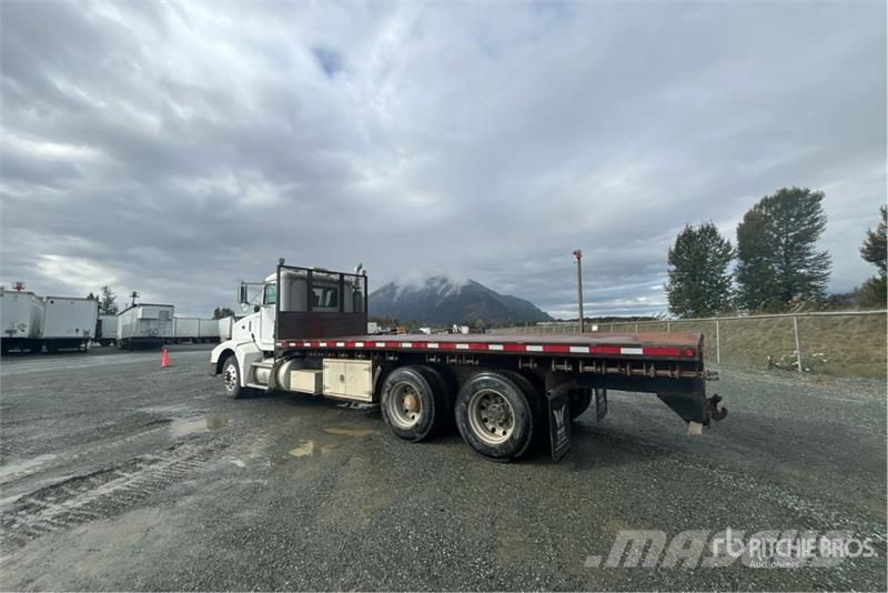 Peterbilt 385 Camion con sponde ribaltabili
