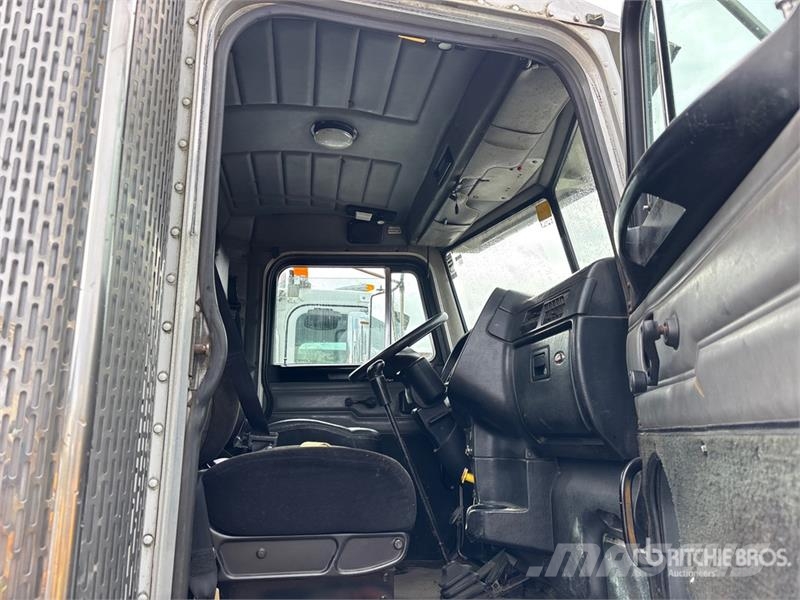 Peterbilt 385 Camion con sponde ribaltabili