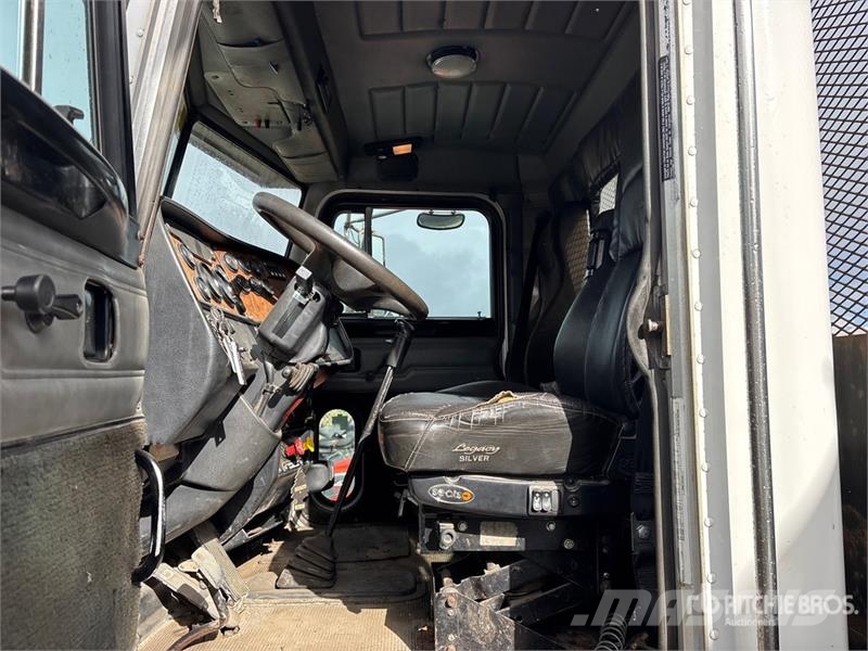 Peterbilt 385 Camion con sponde ribaltabili