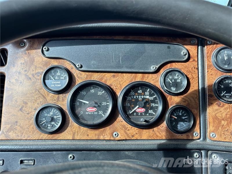 Peterbilt 385 Camion con sponde ribaltabili