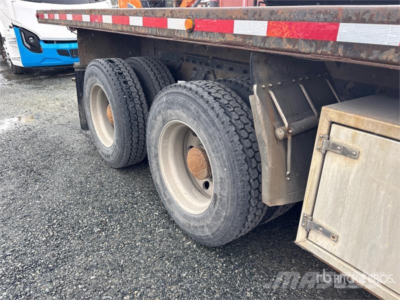 Peterbilt 385 Camion con sponde ribaltabili