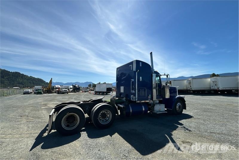Peterbilt 388 وحدات الجر
