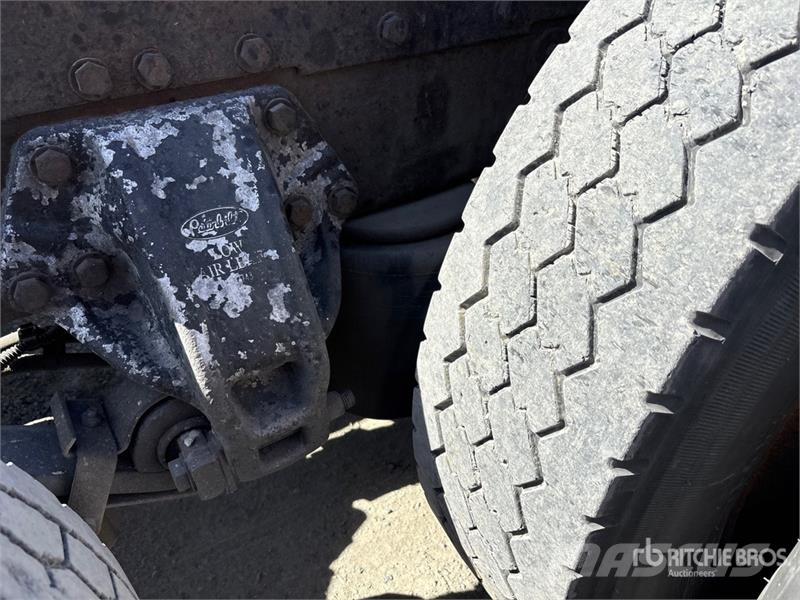 Peterbilt 388 وحدات الجر