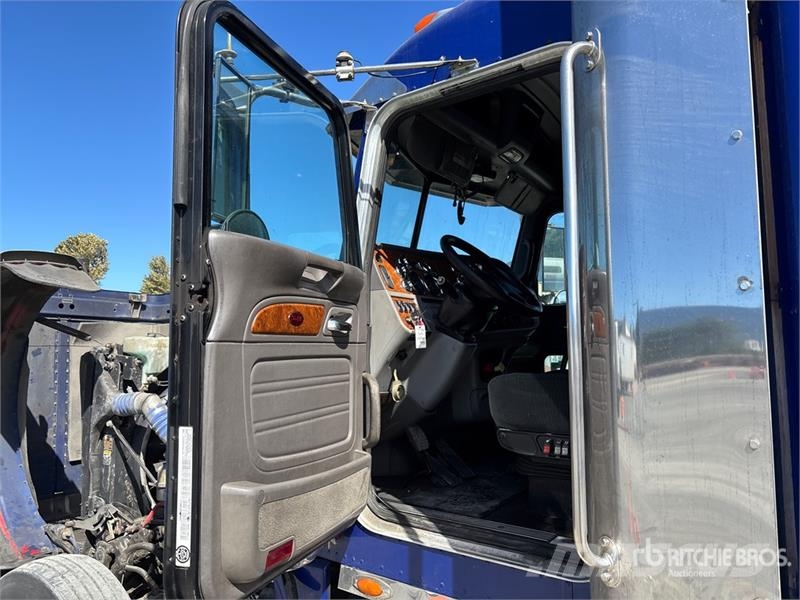 Peterbilt 388 وحدات الجر