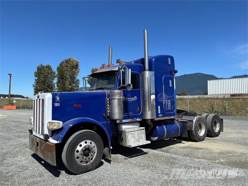 Peterbilt 388 وحدات الجر