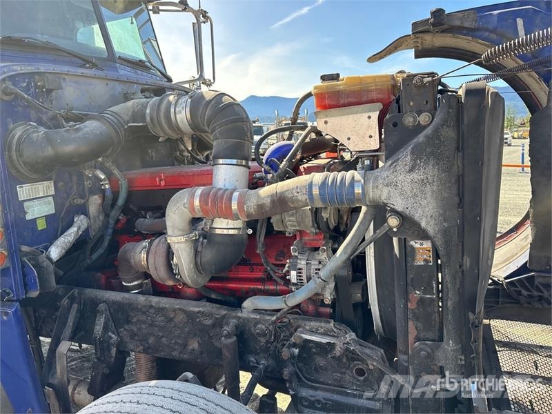 Peterbilt 388 وحدات الجر