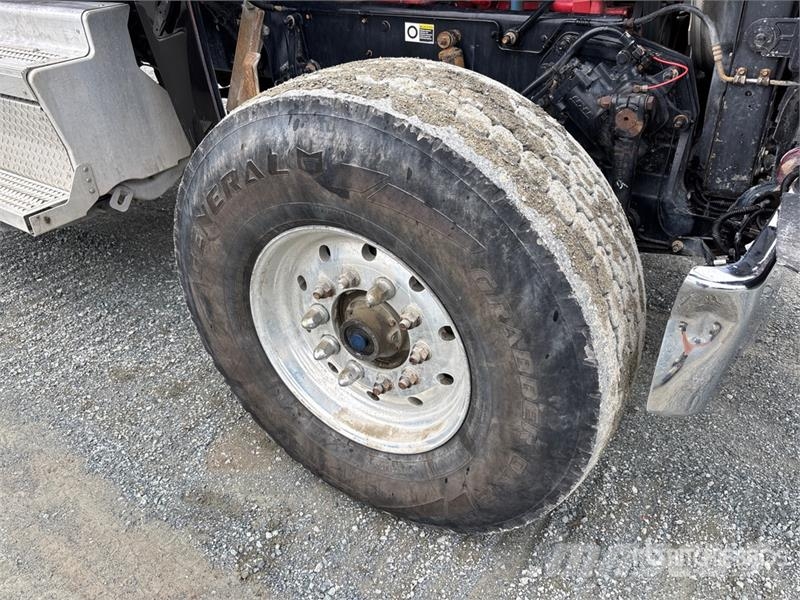 Peterbilt 389 6x4 Transfer T/A Dump Truck Tipper trucks