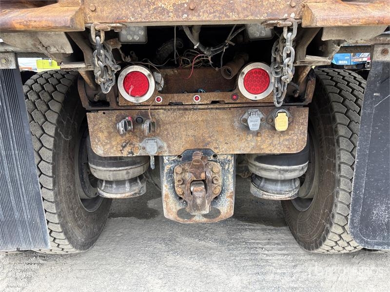 Peterbilt 389 6x4 Transfer T/A Dump Truck Tipper trucks