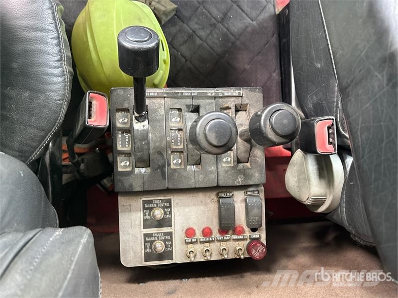 Peterbilt 389 6x4 Transfer T/A Dump Truck شاحنات قلابة
